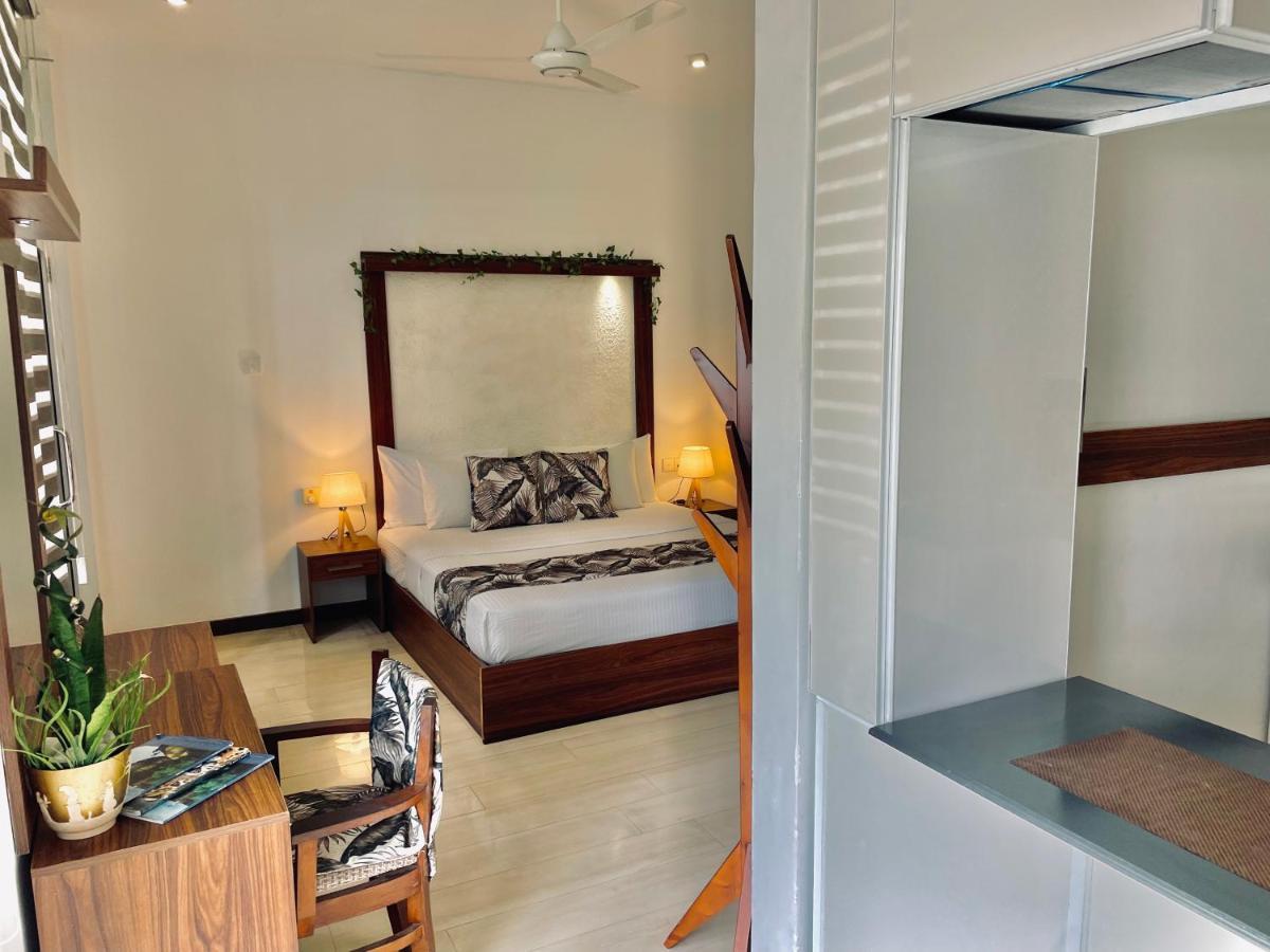 8+ Plus Motels Negombo Extérieur photo