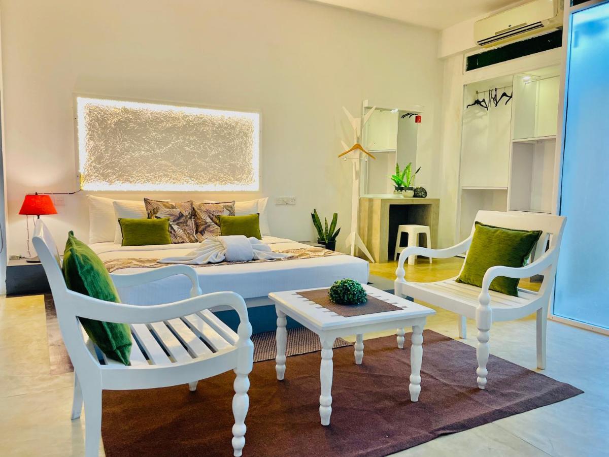 8+ Plus Motels Negombo Extérieur photo