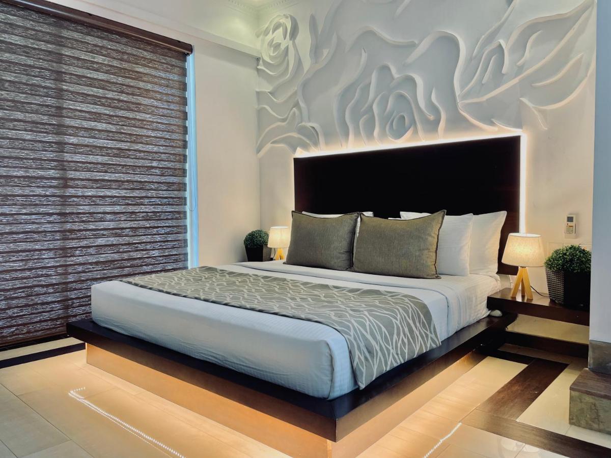 8+ Plus Motels Negombo Extérieur photo