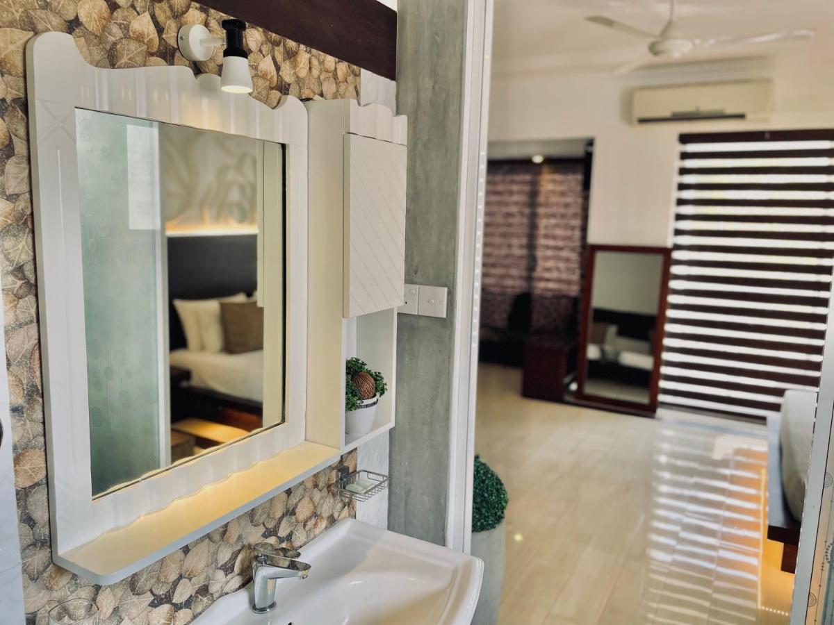 8+ Plus Motels Negombo Extérieur photo