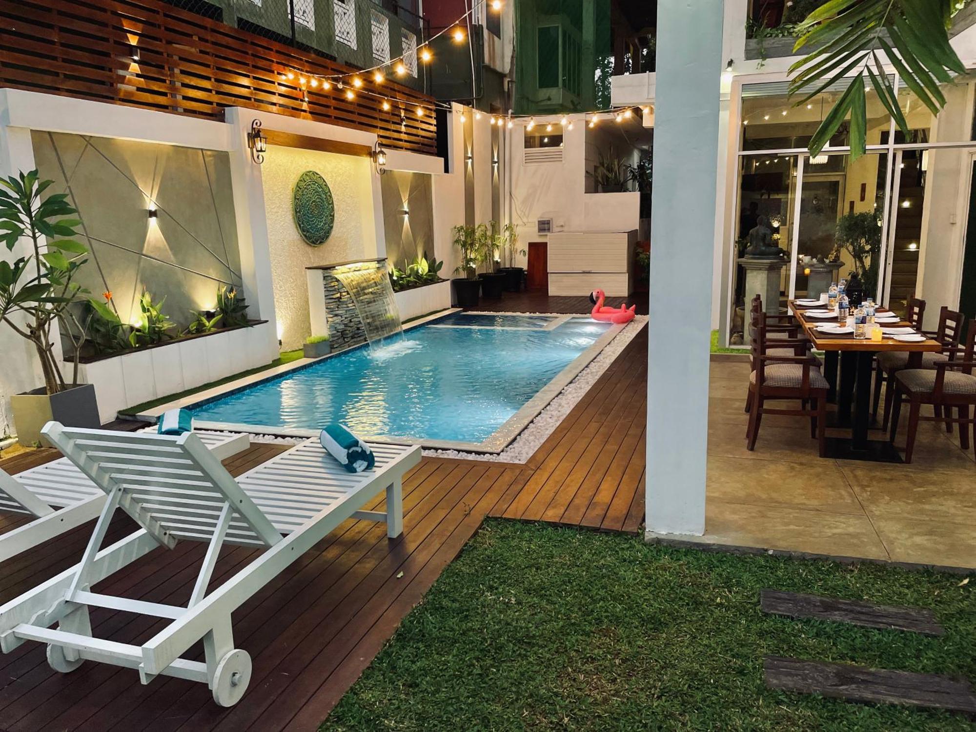 8+ Plus Motels Negombo Extérieur photo