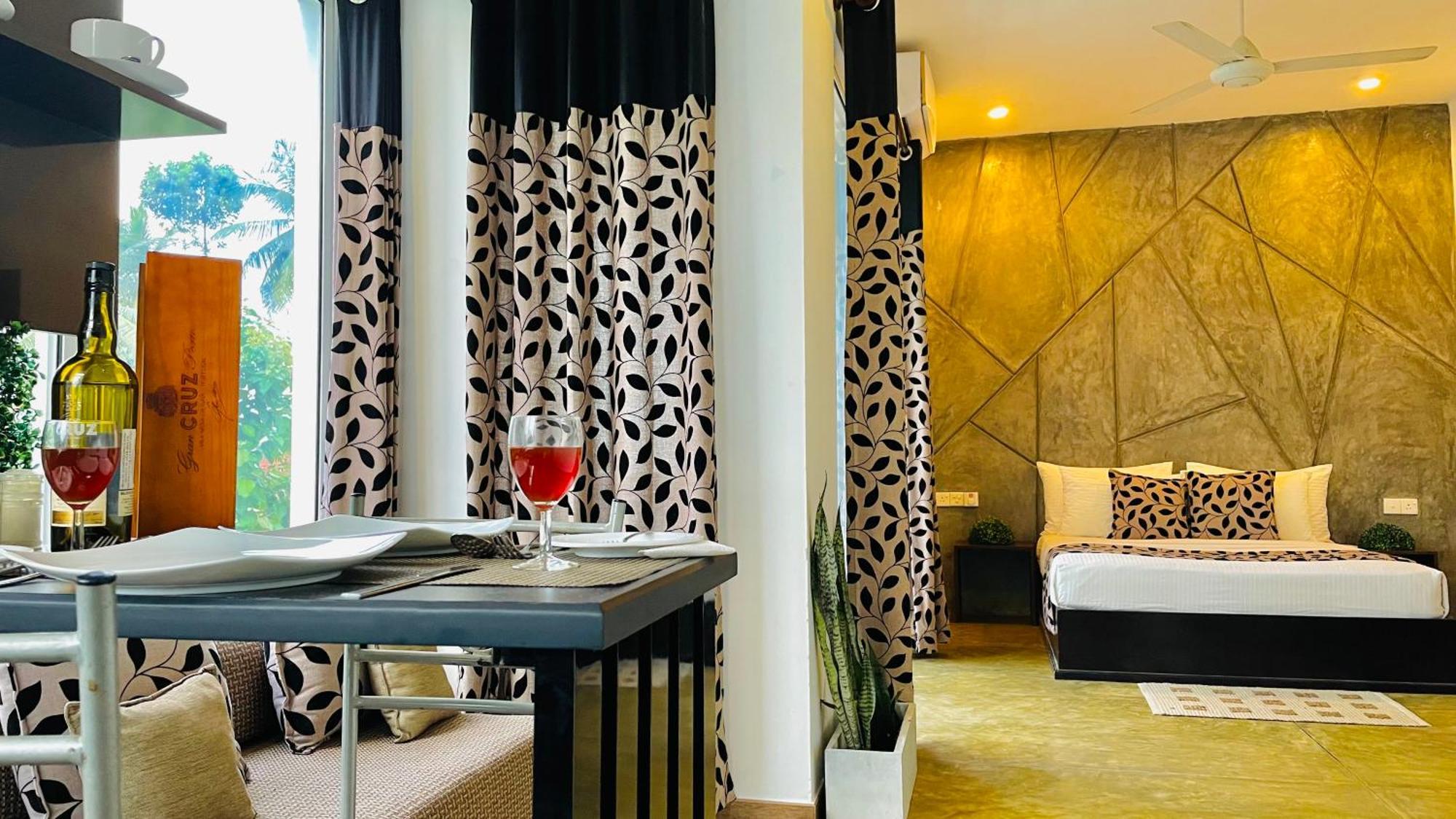 8+ Plus Motels Negombo Extérieur photo